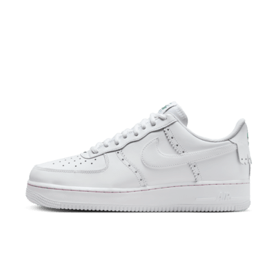 Nike Air Force 1 07 LV8 Men s Shoes. Nike IN